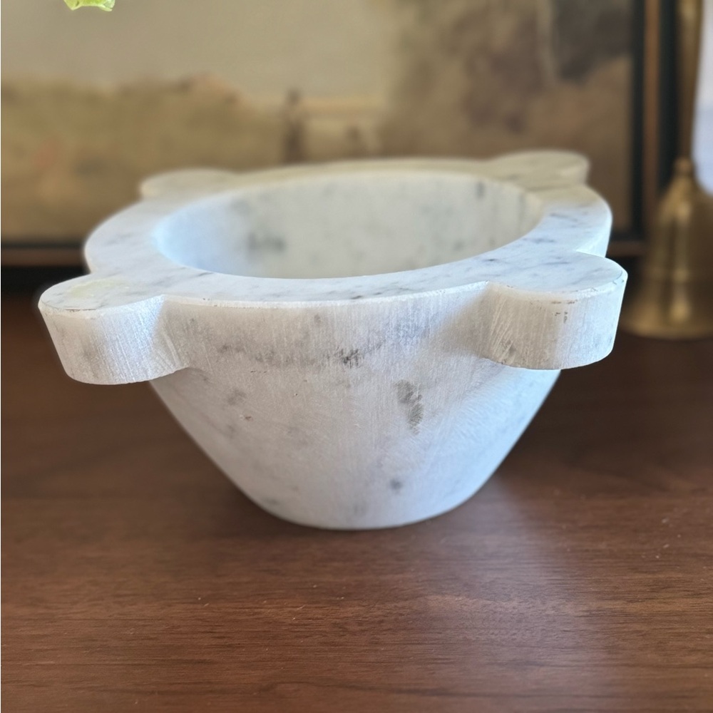 Marble Mortar / Condiment Bowl, Large, White / Gray ( 9” x 3.5” )